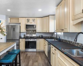 Zion Luxury Retreat Garden Suite & Pool - Colorado City - Cocina