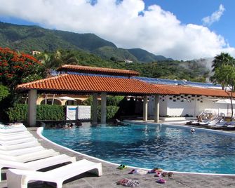 Hotel Balneario San Juan Cosala - San Juan Cosalá - Piscina