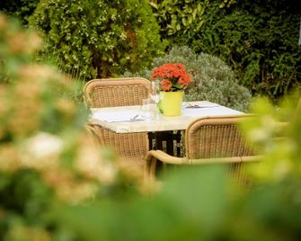 Hotel And Restaurant Rotterdam Oost - Rotterdam - Uteplats