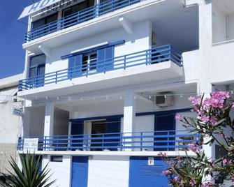 Corali Hotel - Adamantas - Edificio