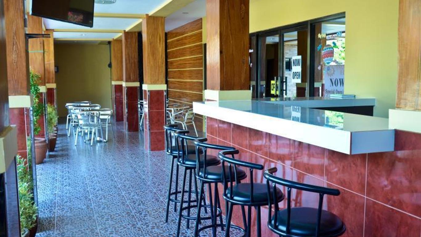 La Galleon Suites Hotel