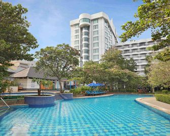 Mercure Convention Center Ancol - Jakarta - Byggnad