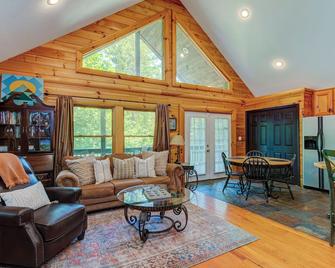 Dreaming Tree of Lake Lure - Mill Spring - Sala de estar