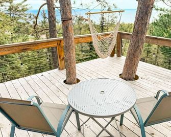 Secluded tiny house overlooking Lake Superior - Silver Bay - Balcony