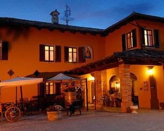 Agriturismo Ca' Brusà - Monforte d'Alba - Building
