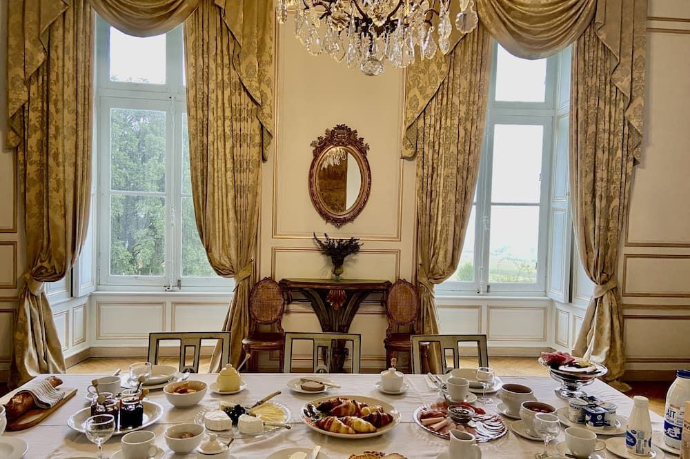 Chateau La Bainerie - Étriché - Jídelna