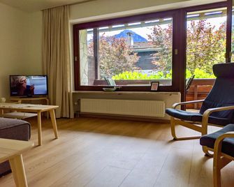 Gästehaus Am Buchenbichl - Schönau am Königssee - Sala de estar
