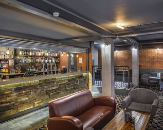 Holiday Inn Manchester - Oldham By IHG - Manchester - Bar