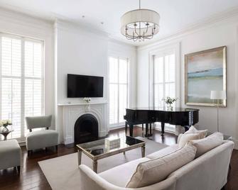 Kasa Jules Savannah - Savannah - Living room
