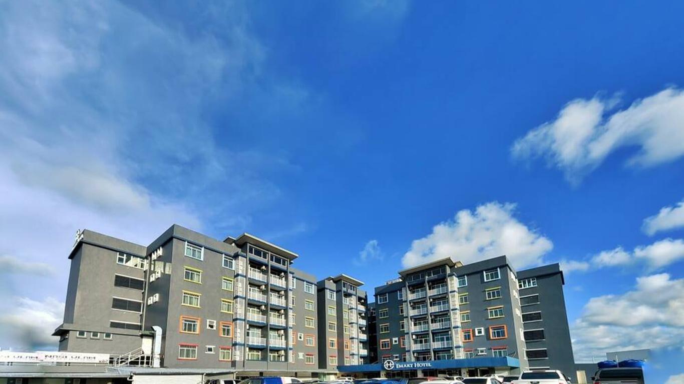 Emart Hotel (Riam)