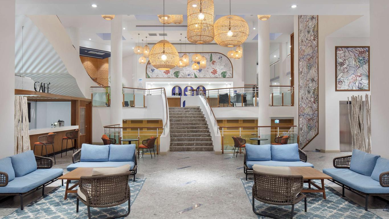 دبل تري باي هيلتون بودرام إيسيل كلوب اولتر سشر امل جميع الخدف ريزورت