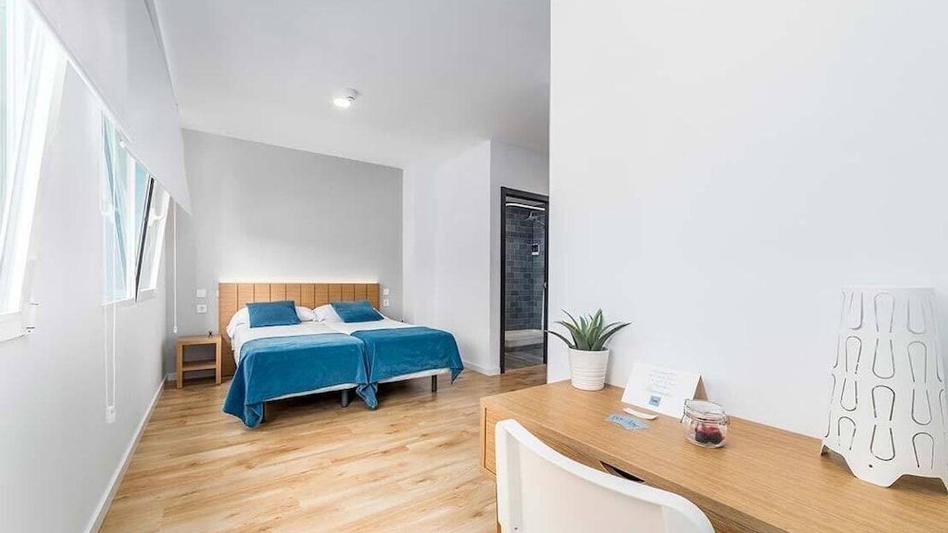 Nanit Valencia Hostel