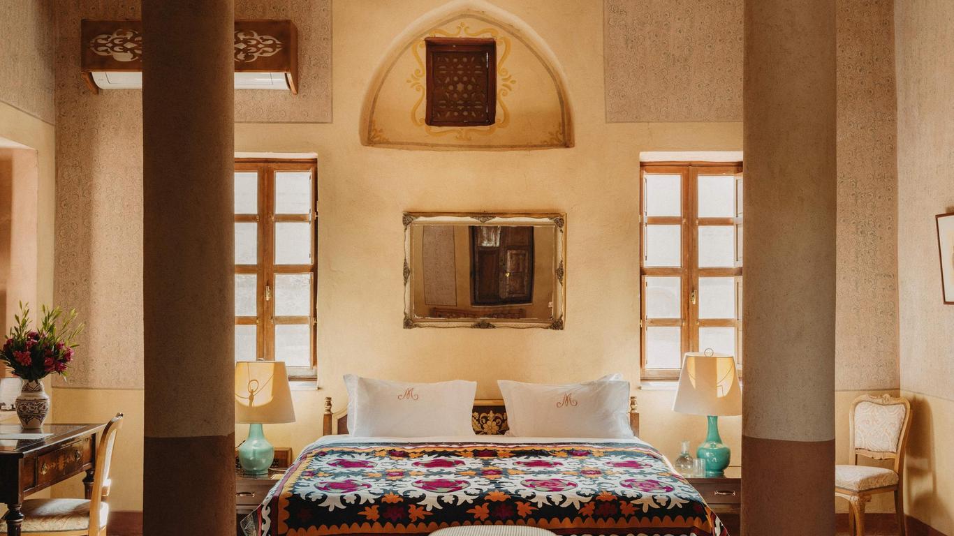 فندق المديرة