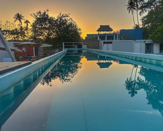 Iglú Simbad con vista al cielo - Barra de Navidad - Piscine