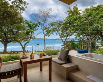 Capitán Suizo Beachfront Boutique Hotel - Tamarindo - Varanda