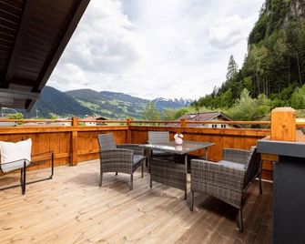 Apartment in Strass im Zillertal in a beautiful setting - Strass im Zillertal - Balcony
