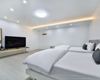 Gimcheon Sweet Hotel - Gimcheon