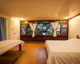Planet Dive - Mabini - Bedroom