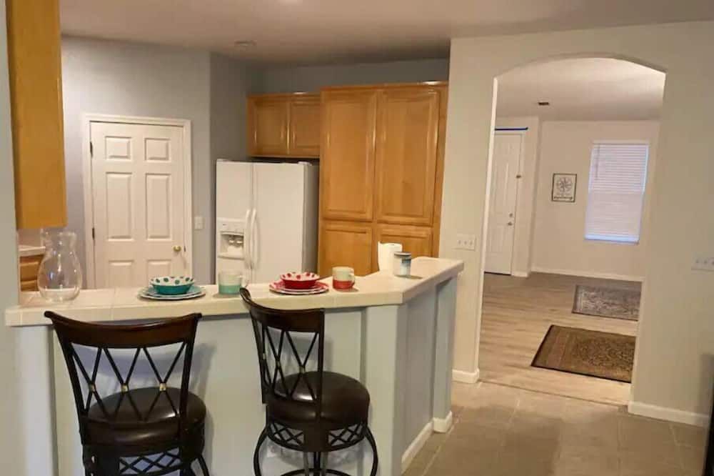 Witter luxery home - Sacramento - Matsal