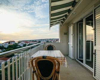 Apartments & Rooms Peranic - Novalja - Balcony