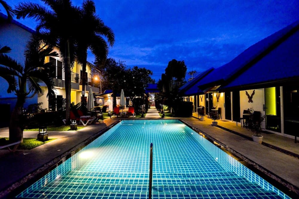 فوكيت أيربورت هوتل