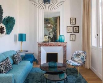 Suite Ile aux Oiseaux - Bordeaux - Living room