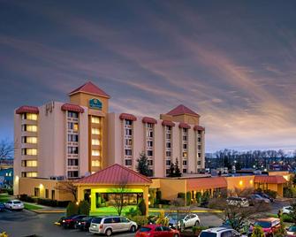 La Quinta Inn & Suites by Wyndham Tacoma - Seattle - Tacoma - Bygning