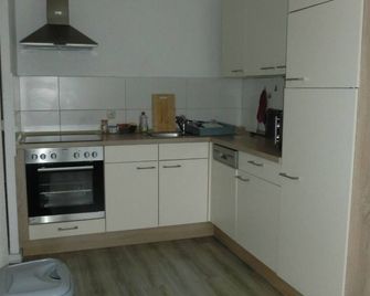 Fitters' apartment in Halle (Saale) - Halle - Kuchnia