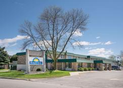 16 Best Hotels In Mason City Hotels From 62 Night Kayak