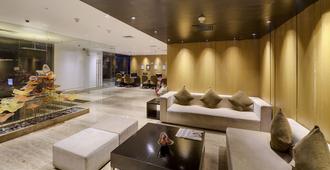 Svelte Hotel & Personal Suites - Niu Đê-li - Hành lang