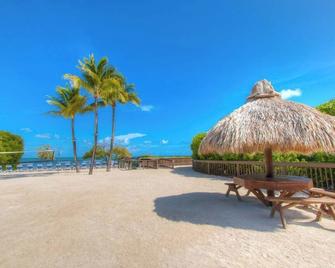 Florida Keys Getaway - Slps 4 - Ocean View - Tavernier - Beach