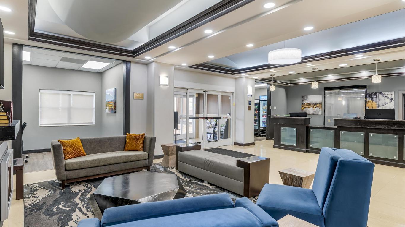 Best Western Plus JFK Inn & Suites
