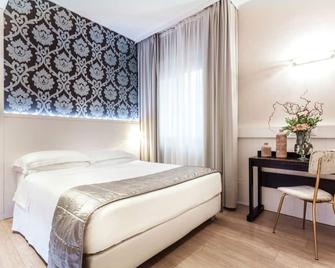 Hotel Villa Rosa Riviera - Rimini - Schlafzimmer