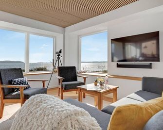Cozy home in Fredericia with WiFi - Fredericia - Living room