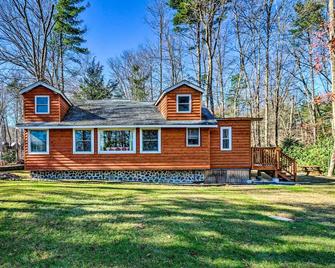 Cozy Tannersville Gem - Ski, Hike, Explore! - Tannersville - Будівля