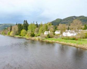 8 Cathedral Street, Pet Friendly, With A Garden In Dunkeld - Dunkeld