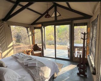 Timbila Game Lodge - Phalaborwa - Bedroom