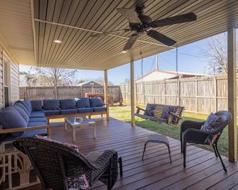 Nearby casino and wedding venues- 3 Bedroom home with ample outdoor space! - Kings Mountain - Балкон