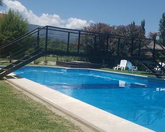 Lauquen Pilmaiquen - Villa de Merlo - Pool