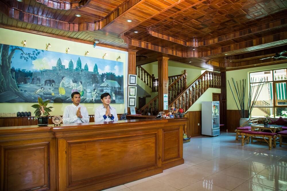 Side Walk Hotel - Siem Reap - Front desk