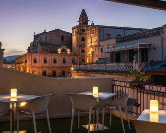 Hotel Porta Reale - Noto - Balcó