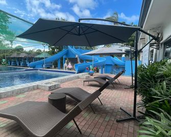 Diamante Events Place and Resort - Tagaytay - Pool