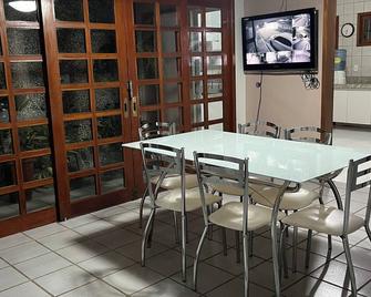 Casa Ampla com 4 Suítes com Escritório, Aceita Animais de Estimação - Teresina - Dining room