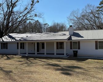 Peaceful Modern Country Home with all amenities - Monroe - Gebäude