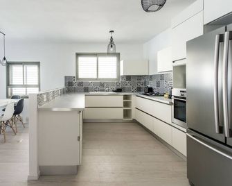 Promo August 2023 In The Center Of Raanana, Near Ahuza - Raanana - Kitchen