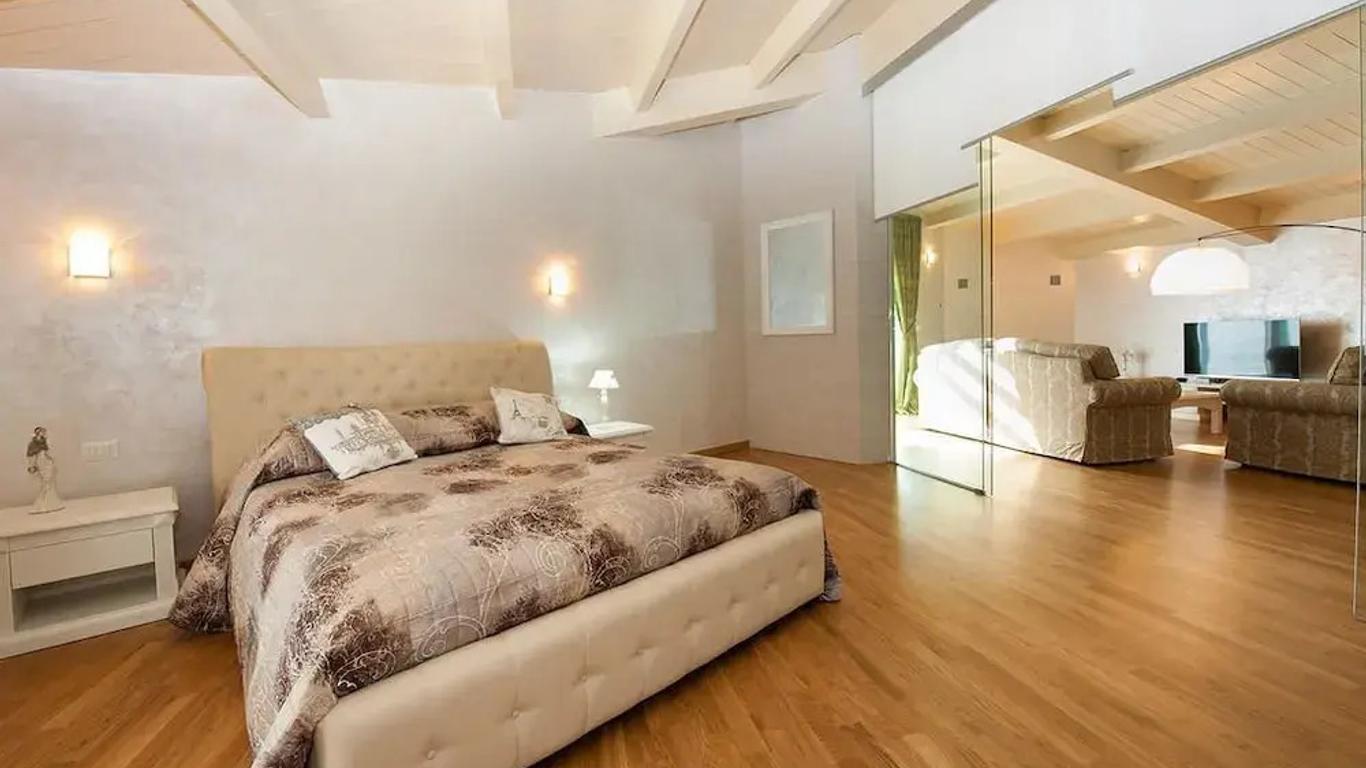 Jolie Bed And Breakfast