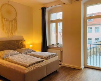 Old Town Apartment Pirna 4 persons Kitchen Netflix Top Location - Struppen - Schlafzimmer