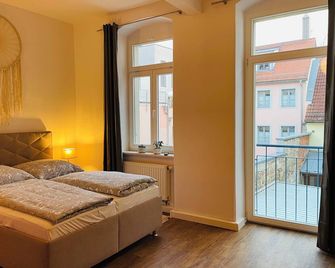 Old Town Apartment Pirna 4 persons Kitchen Netflix Top Location - Struppen - Slaapkamer