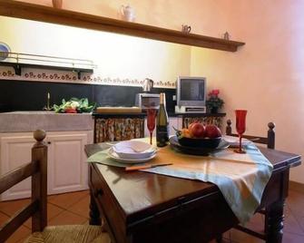 Typical Ligurian village ideal for couples | Ap22 - Dolcedo - Dining room