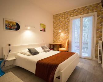 Hotel de Paris - ลา รอแชลล์ - ห้องนอน